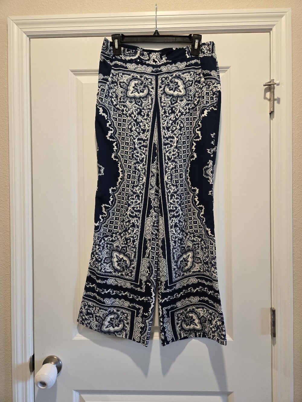 A. Byer Wide-Leg Printed Palazzo Pants - Navy, Size Medium - Picture 2 of 8